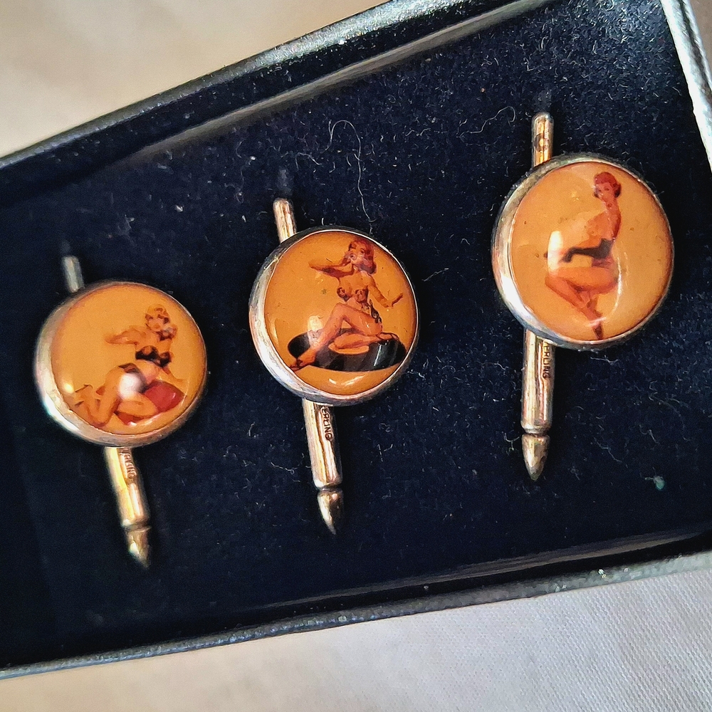 Retro Pin-Up Girl Cufflinks Set